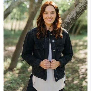 Denim jacket - black. Size large. NWTB